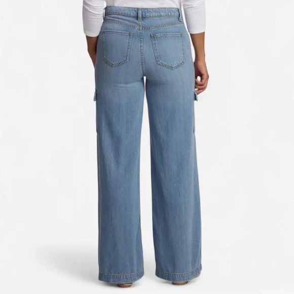 Time and Tru Women's Wide Leg Cargo Jeans, 31" Inseam, Sizes 20 - Picture 4 of 5